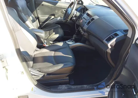 2010 Mitsubishi Outlander Gt z USA, uszkodzony, nr VIN JA4JT5AX2AZ602927